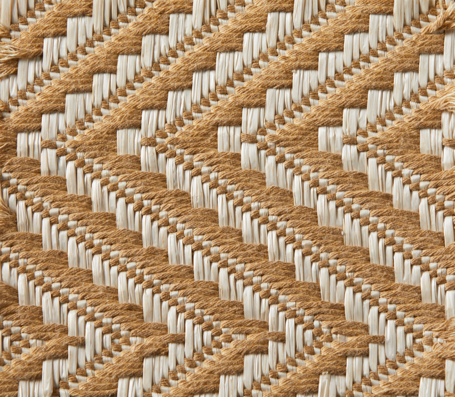 647